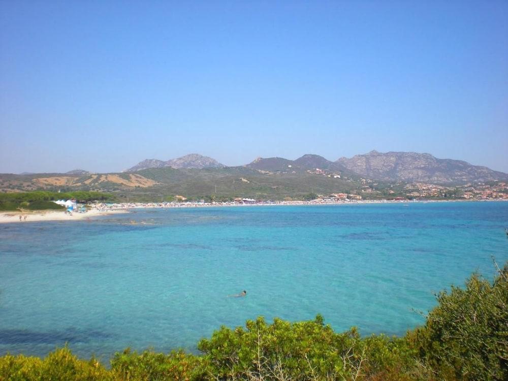 マリネッラ Le Corti Di Marinellaアパートホテル エクステリア 写真